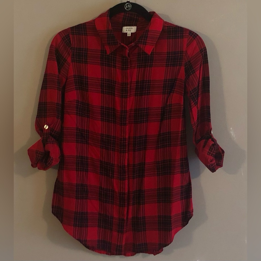 $6❤️Bundled Crown & Ivy Shirt